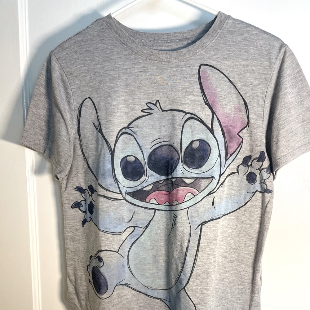 Disney Stitch tshirt